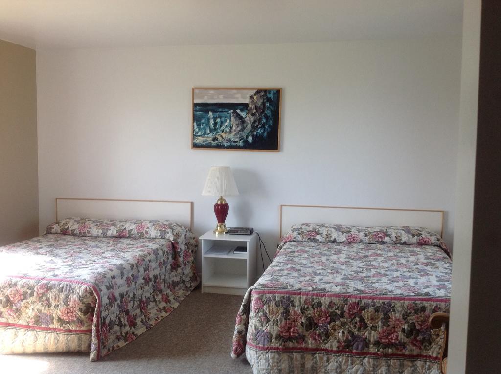 Seal Rock Motel